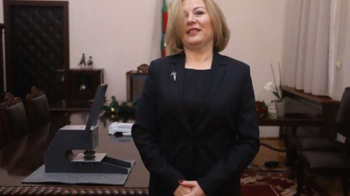 Надежда Йорданова към членовете на ВСС: Отстъпете назад или встрани